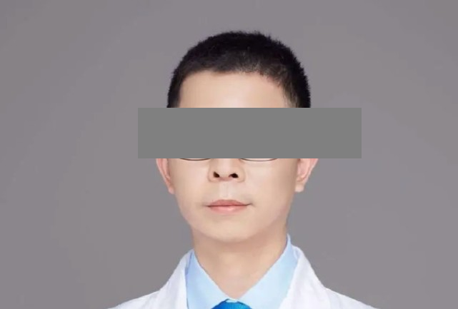 消费新文娱 医疗大V深夜骚扰女粉后续，自称因心理疾病犯错，无法克制自己