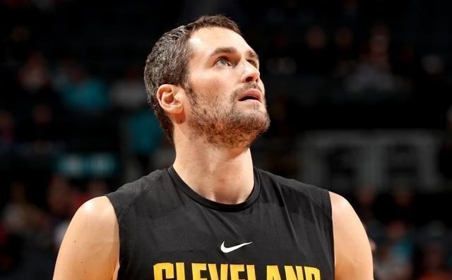 湖人队|压哨买断?湖人或抢38+26顶级前锋,詹姆斯:冠军还是我们的