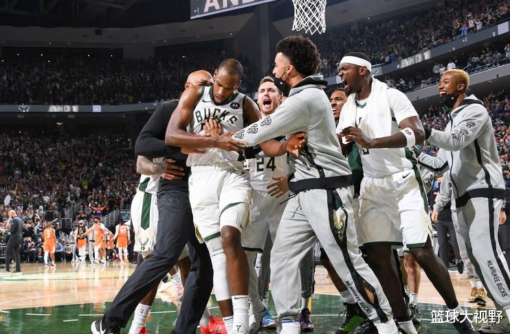 布克|66+20+12！感谢布克，感谢艾顿，你们逼出了一个NBA奇迹