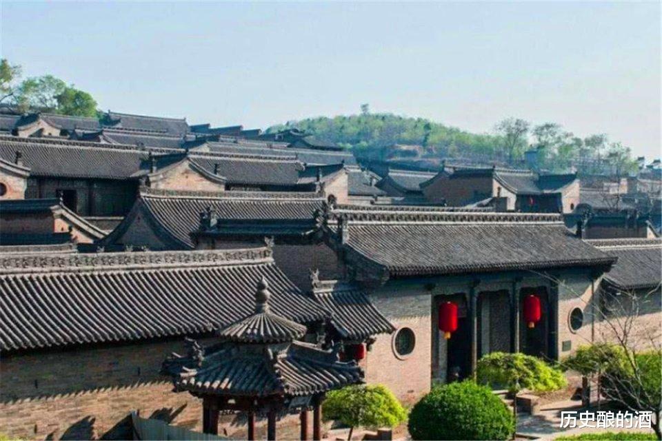 俗话:“门门相对必伤人,墙墙相垒必遭殃”,是何意?有无道理