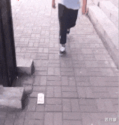 苏月瑾 “别人穿几千的鞋，你说人家帅，我骑几千的电瓶车，你不理我? ”哈哈哈