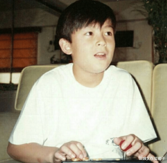 三姨太在买裙子|陈冠希才是男人中的狠角色，他真的值得阿娇那么喜欢！遇到别放手