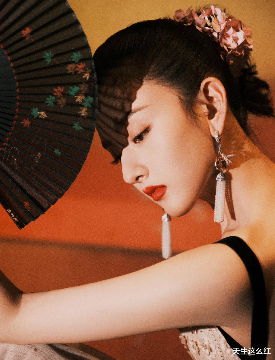 迪丽热巴|来看美女！钟楚曦古典，杨幂慵懒，热巴宫廷风，杨颖希腊神话风