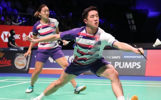 可馨育娃|羽坛连爆大冷门!男双冠军组合出局,桃田贤斗2-0晋级会师队友