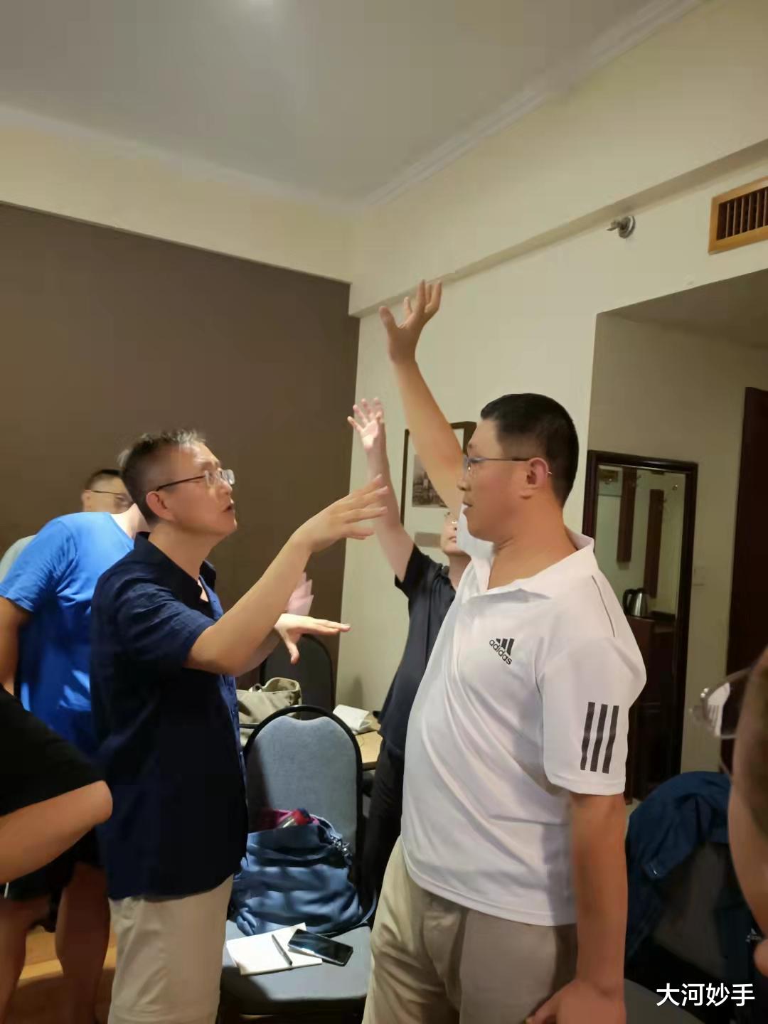 八段锦|人到中年苦恼身体衰弱，是时候开启八段锦降维打击了