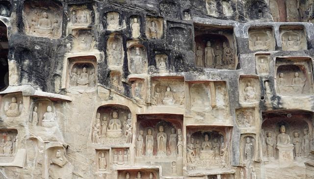 阿毛集结站 四川有个古城, 相传是武则天的故里, 名气不大却藏有媲美龙门的石窟