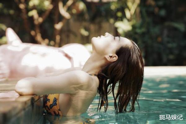 靳东|靳东情愿赔钱，也不愿意她演戏，看到照片就懂了