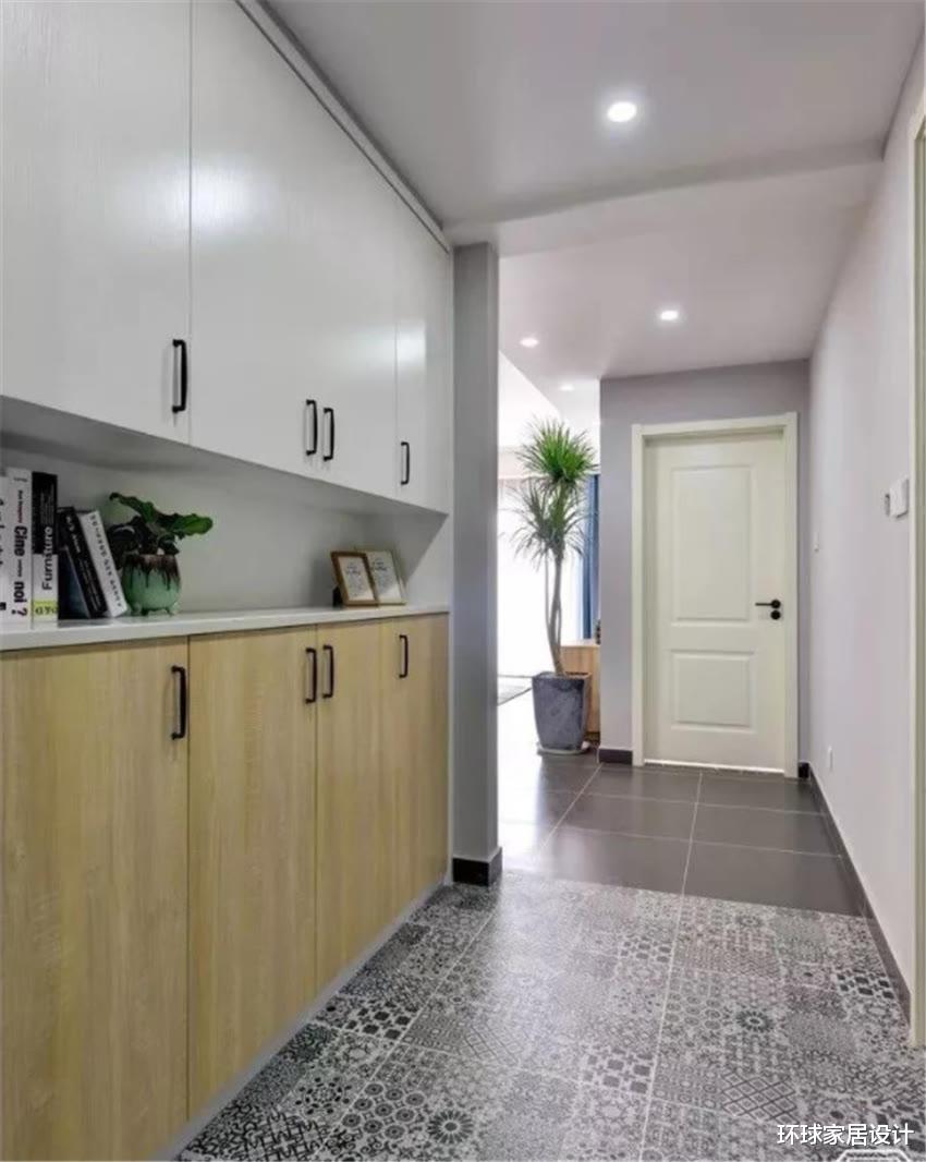 家里进门一地鞋，太丑？学会这样做一组玄关柜，问题能减半！