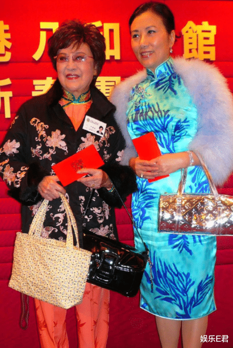 李香琴|李香琴出殡化作一缕轻烟，半个香港演艺界都来告别“巨星母亲”