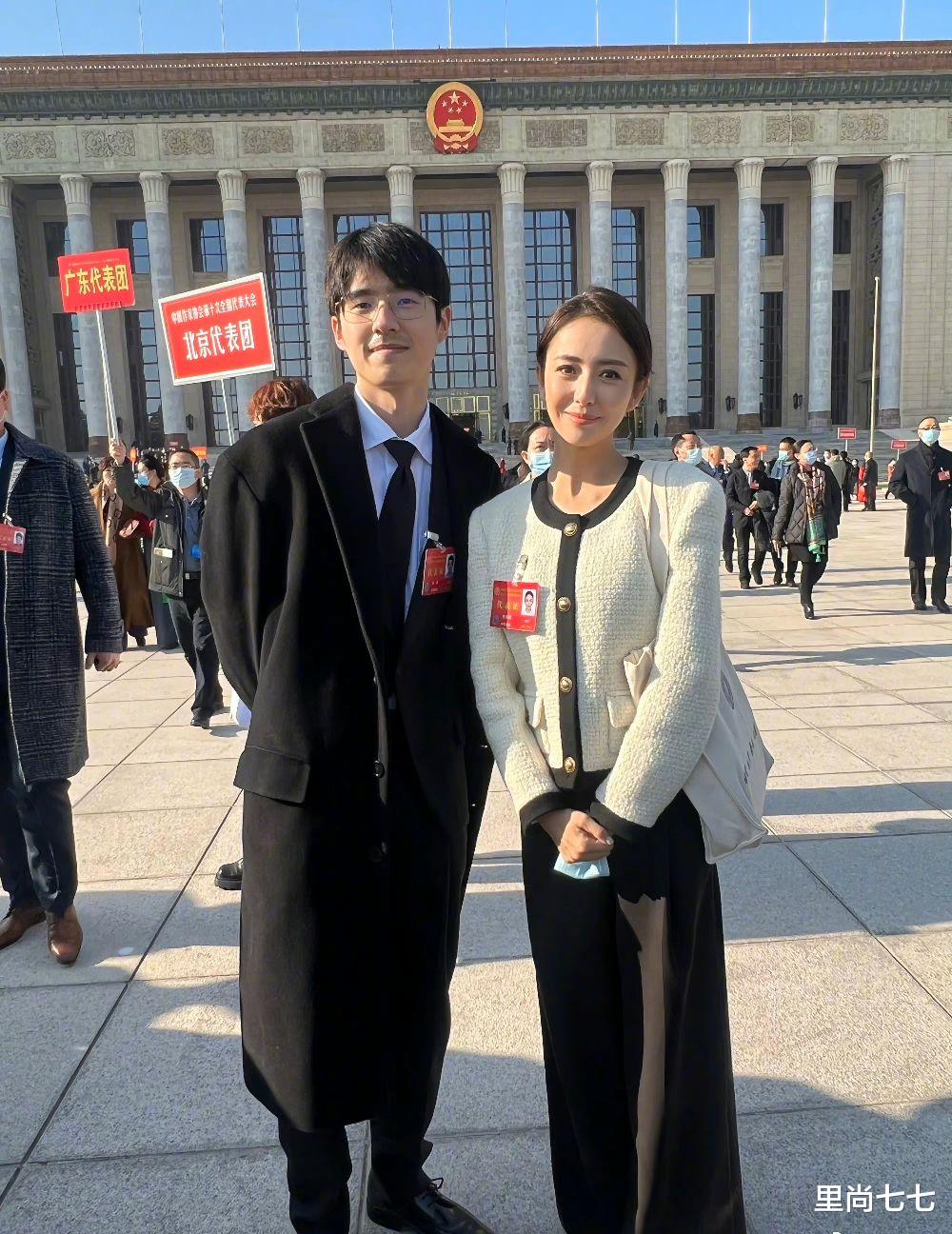 刘海宽|文代会明星阵容太强，周冬雨佟丽娅C位受追捧，刘涛军人站姿抢镜