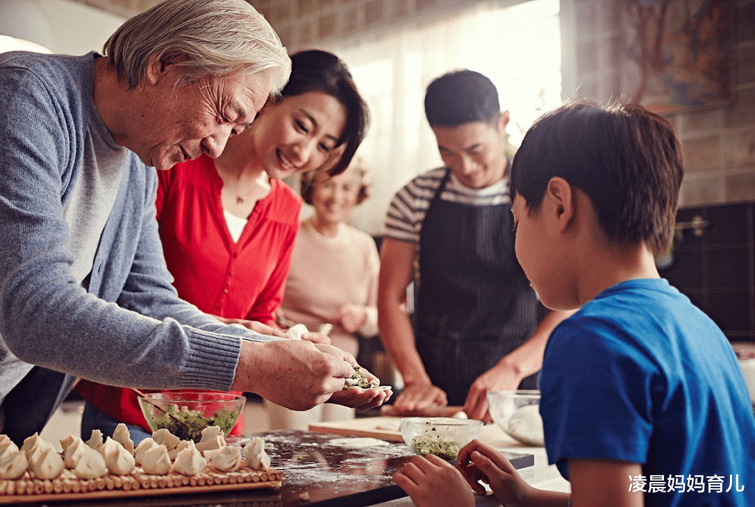 凌晨妈妈育儿|“妈妈,为啥中秋不能回姥姥家”?甩掉陋习,中秋回咱娘家过!