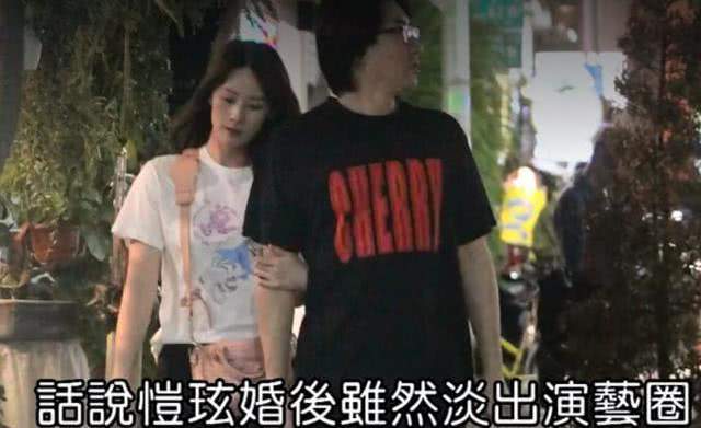 曾恺玹|37岁曾恺玹近况曝光，摘下口罩似出水芙蓉，7岁爱女电眼神似妈咪