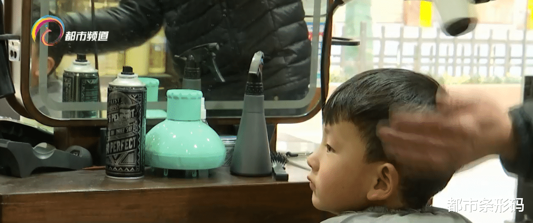 都市条形码 “二十三”糖瓜粘 传统“小年”祭灶王