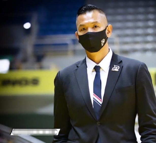 汪小菲|汪小菲否认被打，跟母亲一起向陈建州道歉，陈建州本人回应来了