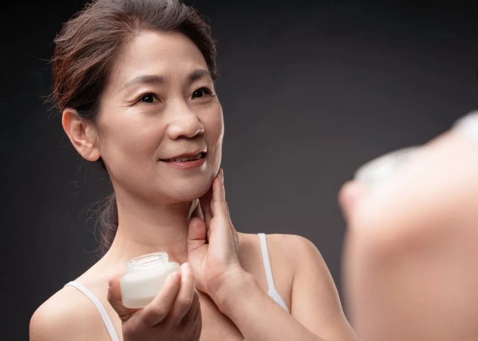 面霜 中年女人,冬天面霜就选老国货!这4种保湿又抗老,可惜被低估了