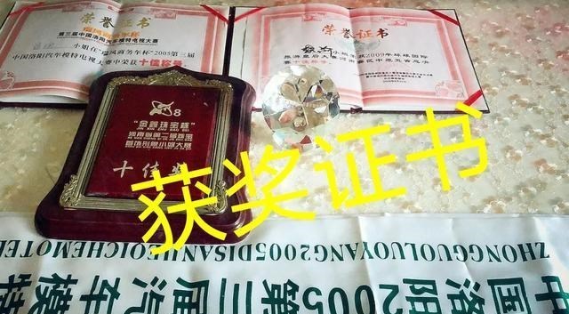 小二和你聊聊 河南：一女模特身材高挑，却转行开公交车，乘客表示都不想下车了