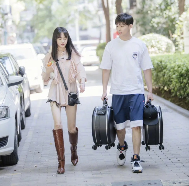 郑爽|疑郑爽1.6亿片酬内幕曝光：投资超6亿，平台开价7亿买剧