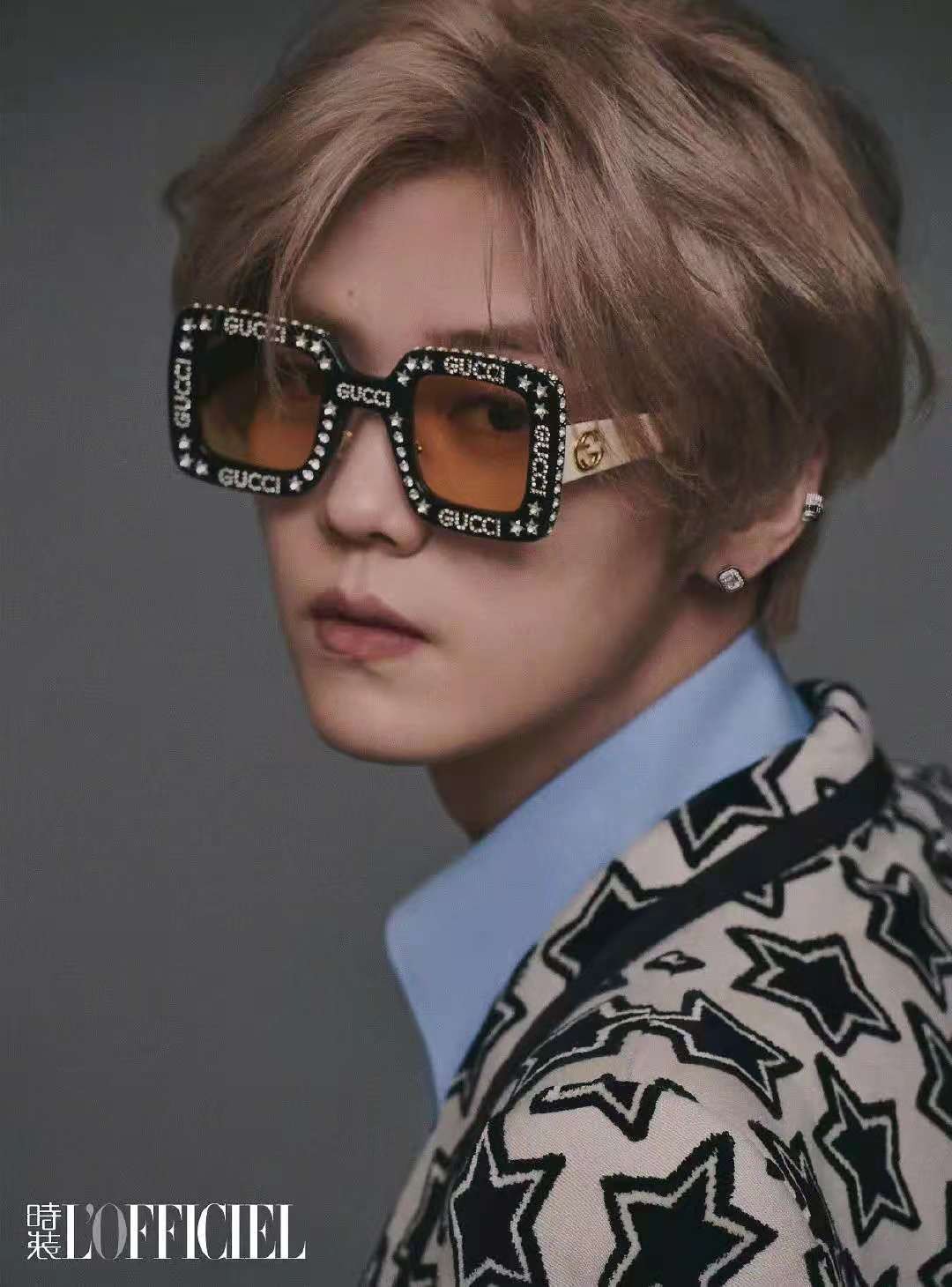 时尚风行派|鹿晗重回顶流行列!化雀斑妆染金发帅出新高度,31岁照样是花美男