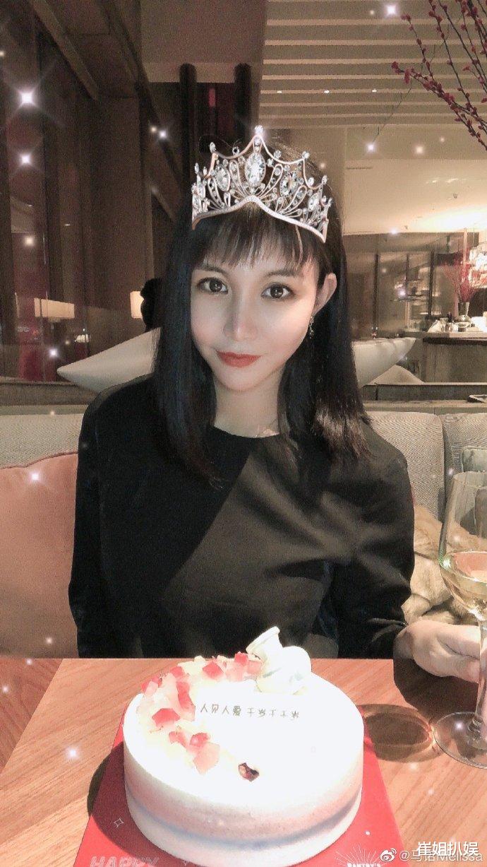 拜金女|宁愿在宝马车里哭的马诺，如今已33岁，拜金女如愿嫁入豪门了吗？