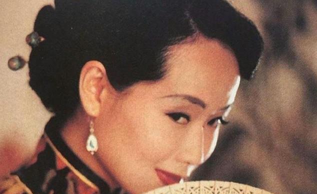 周星驰|“女扮男装”就服这四位，让观众雌雄难辨，而她骗很多人整个童年