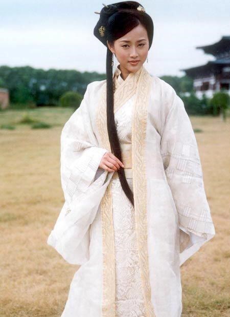 阳光语言矫正说|民间故事：猎户上山打猎，被一只狐狸拦路，回家问妻子：你是谁？