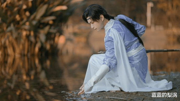 滤镜|网红楚淇也是“照骗”？无美颜滤镜下和许凯同框，却被“秒杀”