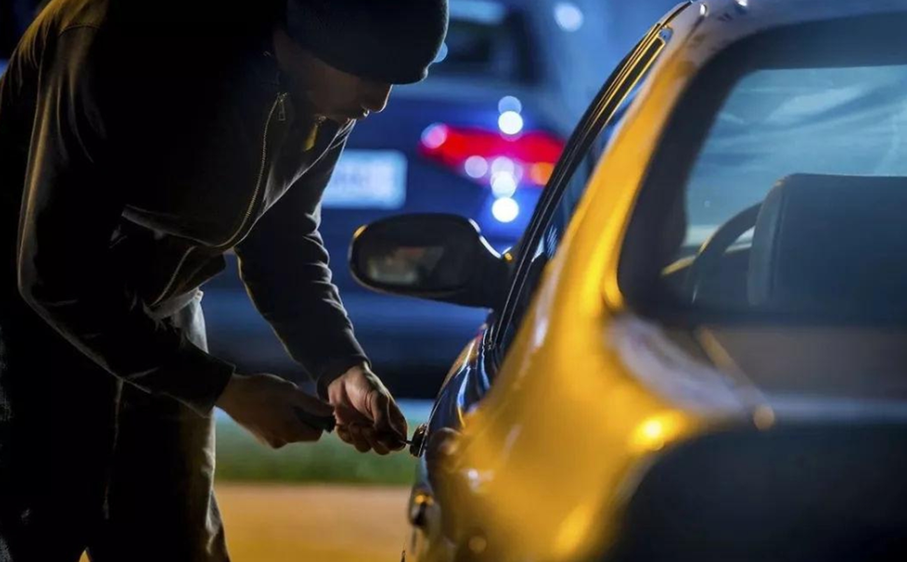 无忧论古今 交警通知：车上一旦发现这些标记，别犹豫赶紧离开，能报警就报警