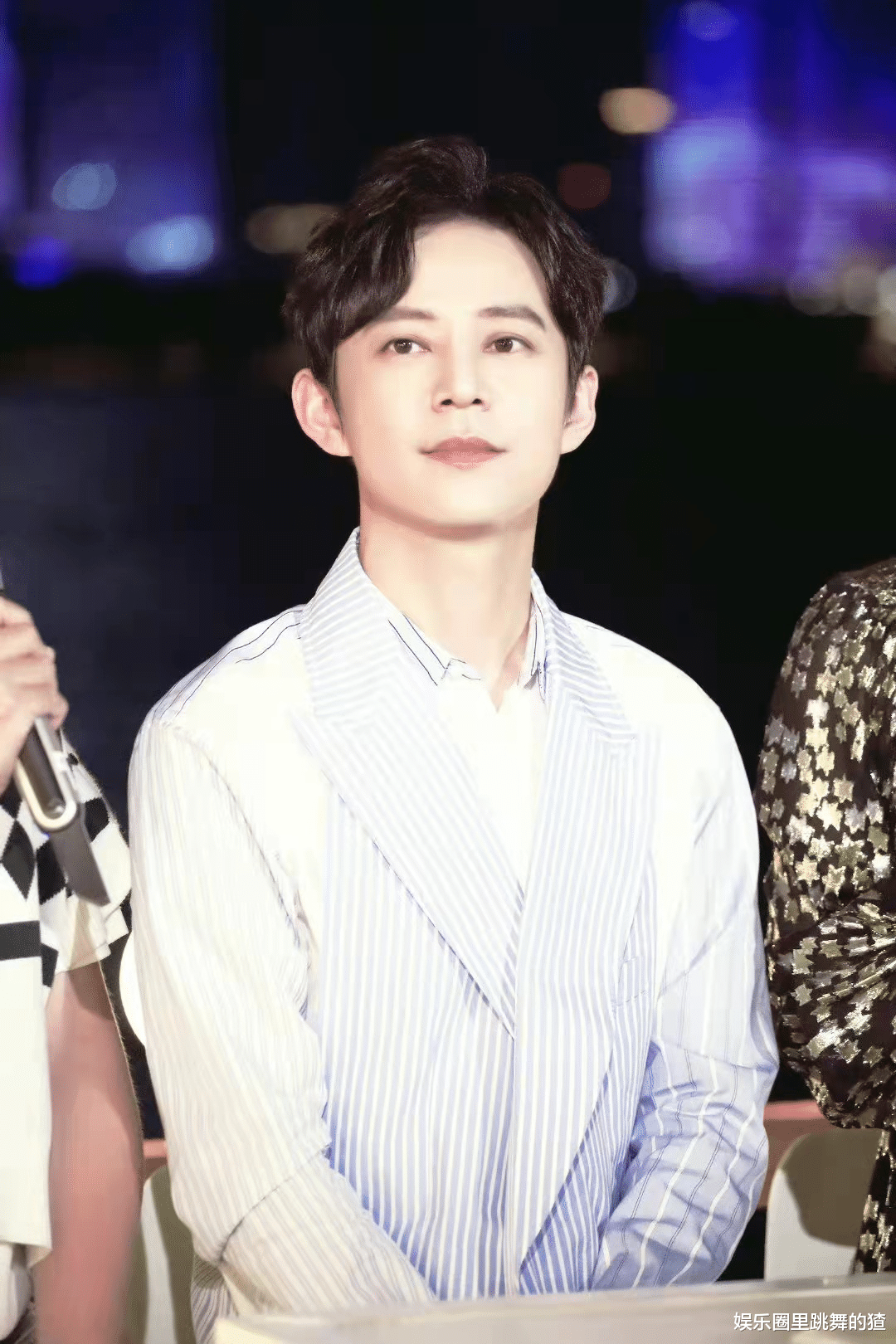 许佳琪|国庆晚会现状：央视舞台精美，芒果台忙带货，其他卫视退出竞争