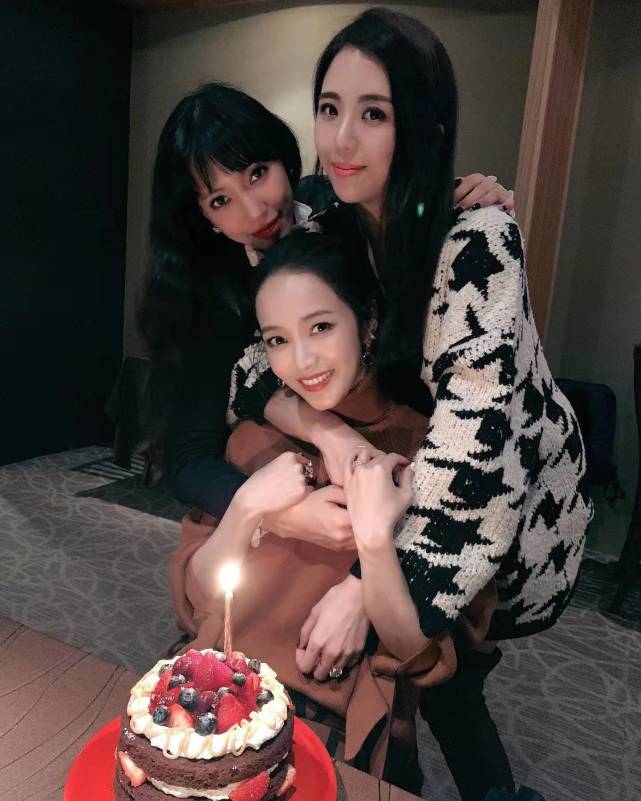 李靓蕾|王力宏李靓蕾离婚，侯佩岑感慨发声，意外暴露背后有隐情