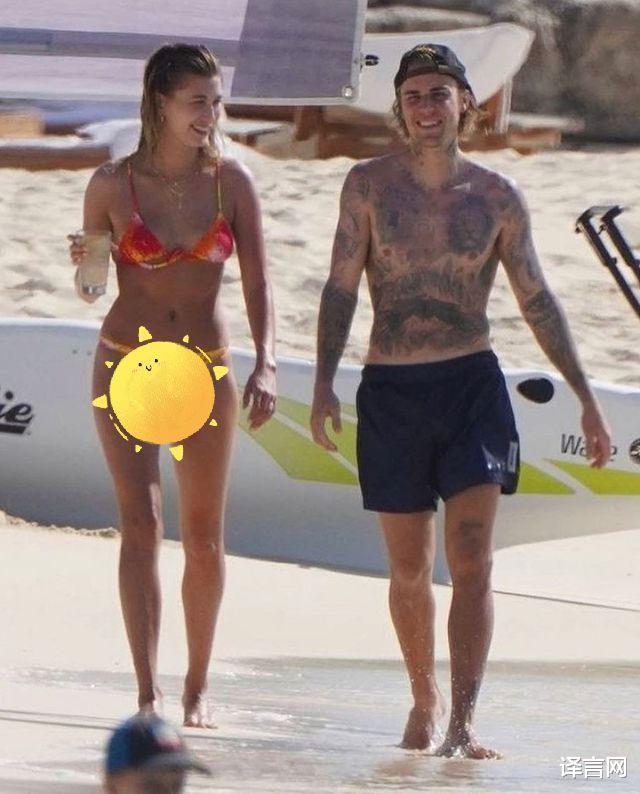 贾斯汀·比伯|贾斯汀·比伯沙滩放松，腹肌没爱妻的明显，海莉看丈夫满眼宠溺