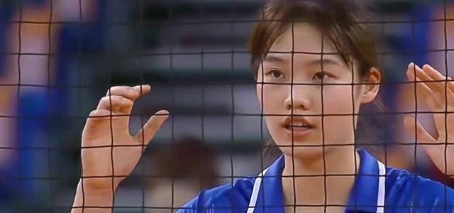 李盈瑩|頗具當(dāng)年李盈瑩風(fēng)采，未來前景一片光明，小將王逸凡驚艷女排聯(lián)賽