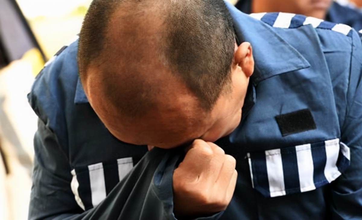 两任伴侣都在自家井中溺亡,男子没有作案嫌疑,深入调查发现疑点