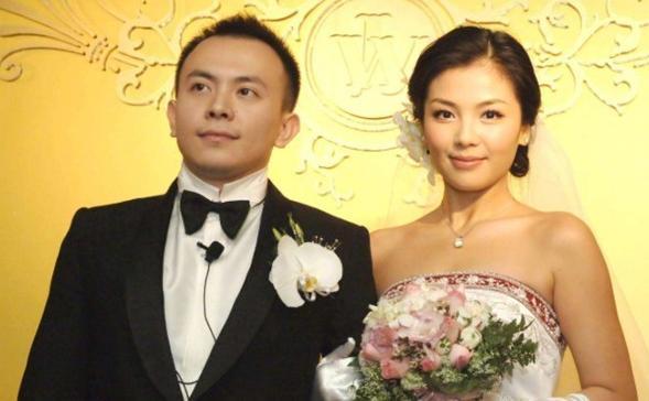 克劳斯·利特曼|王珂不再隐瞒，自曝与刘涛的真实关系，扯下豪门婚姻的“遮羞布”