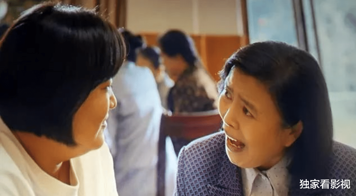 贾玲|4位影帝视后，全员演技派！《李焕英》扯开流量电影的“遮羞布”