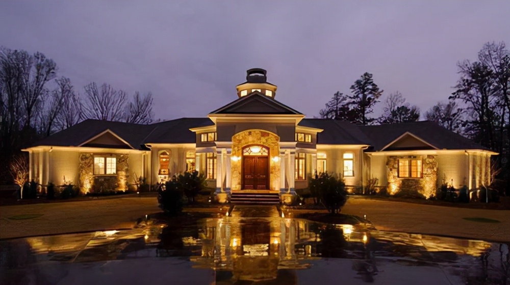 “壕”无人性!5个卧室9个浴室,王思聪的1600平豪宅位最尊贵地区