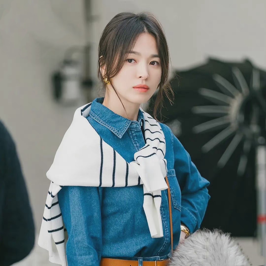 宋慧乔|不愧是南韩国民女神，宋慧乔新剧造型百变时髦，OL女性穿搭模板