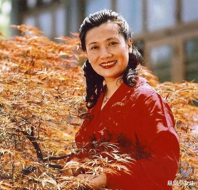 悬剑小女生 “东方夜莺”朱逢博：30岁嫁给老师，守着丈夫的骨灰生活至今