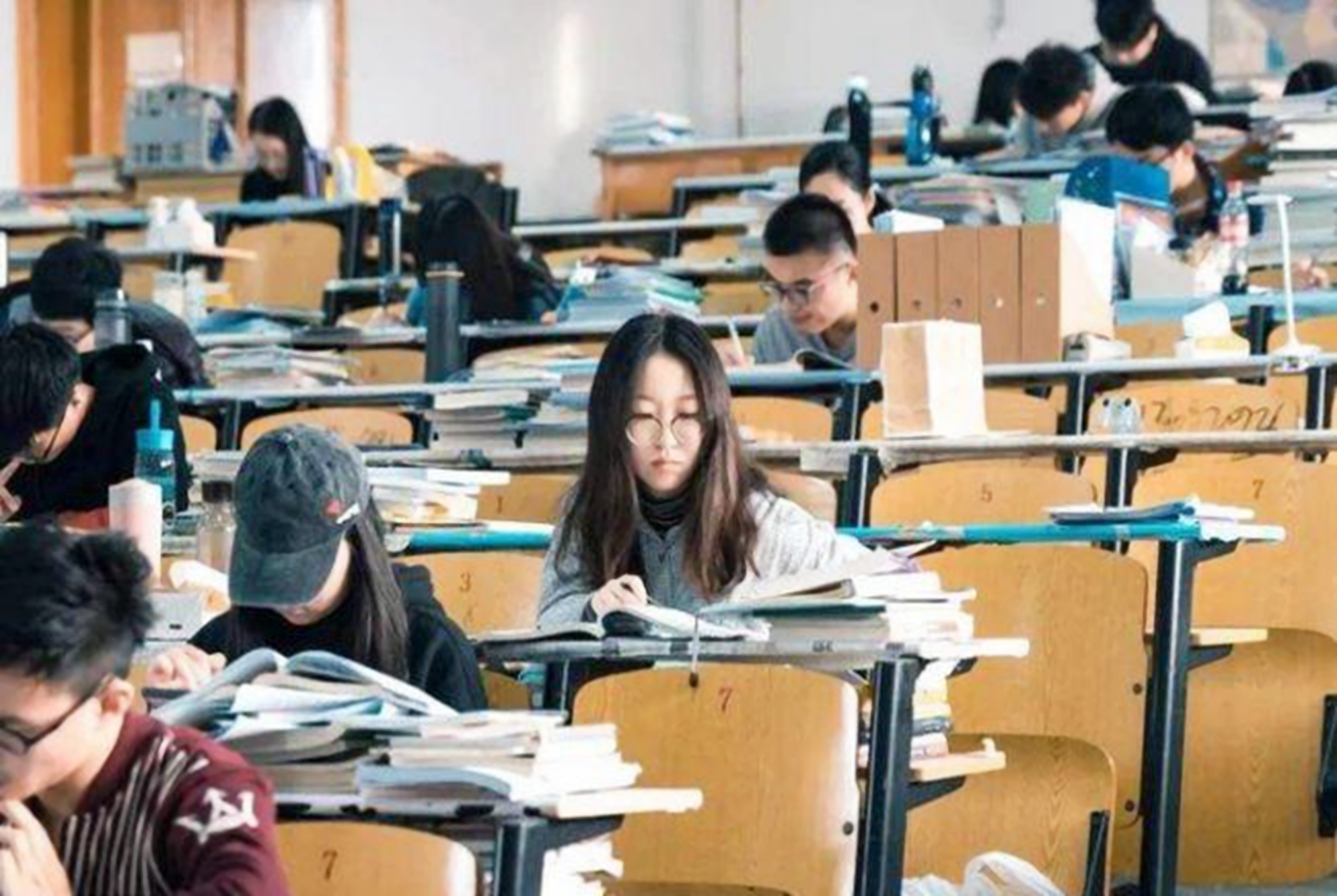 大学生|专科生不能算是大学生吗?社会给的反馈很真实,专科生要认清自己