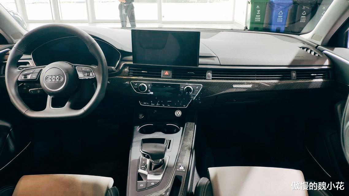 全新一代“奧迪A4L”亮相天津車展，內飾延續傳統，外觀不再單調-圖4