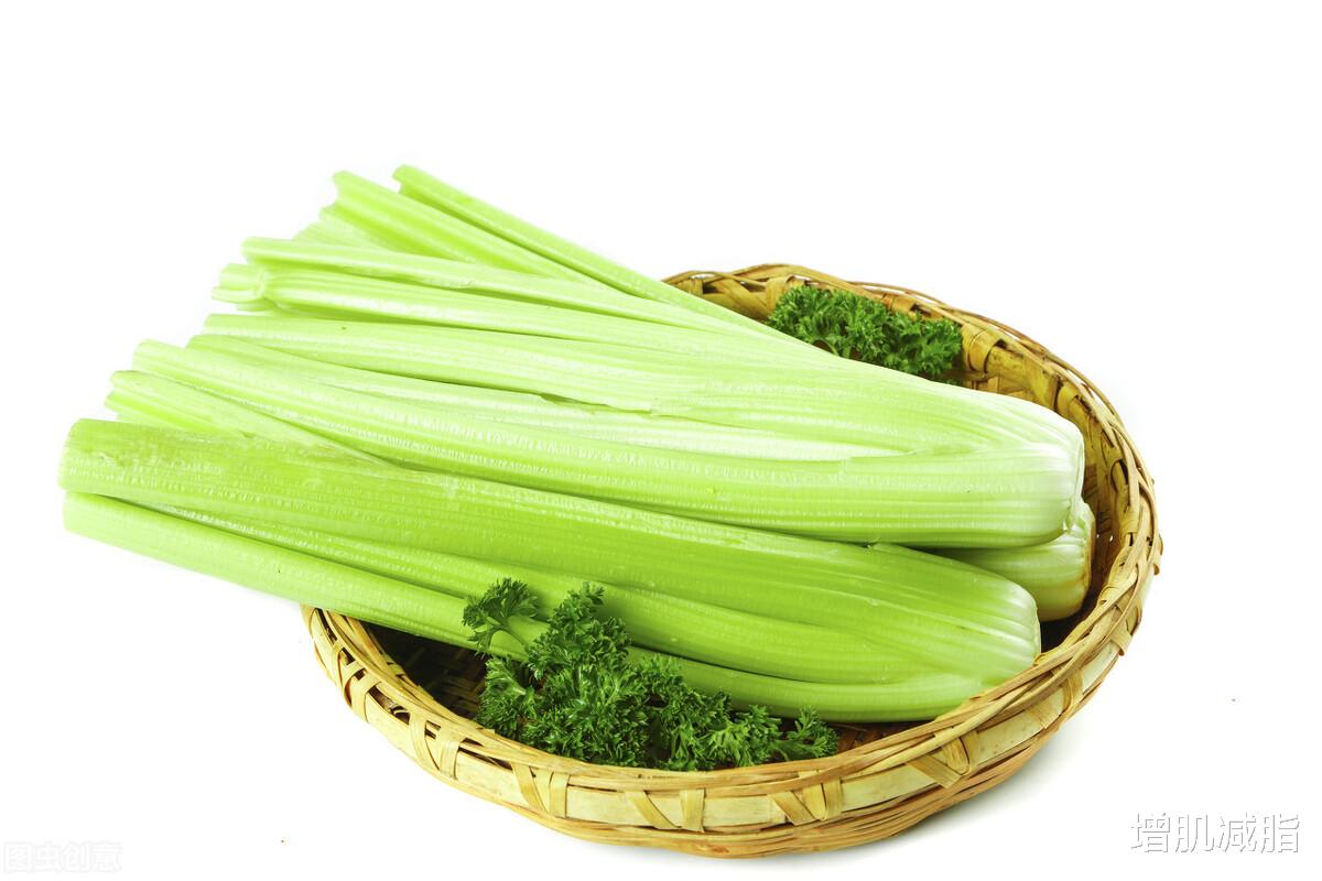 芹菜 减肥的人多吃这些食物，既能提升饱腹感，还能让你瘦下来