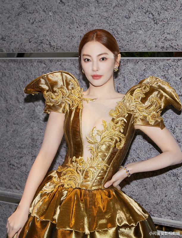 张雨绮|耿直少女张雨绮：性格直爽豪迈，衣品穿搭更是又酷又美