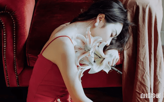 自知冷暖|男人对你有这3个“冲动”,说明他爱你入骨了,骗不了人的!