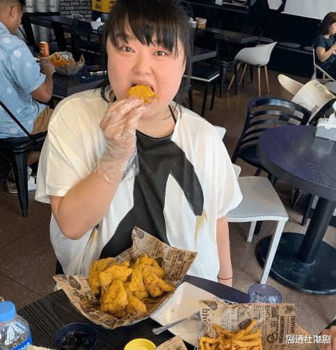 陈嘉佳|恭喜!TVB离巢艺人陈嘉佳自曝拿到内地身份证,因“细细粒”走红