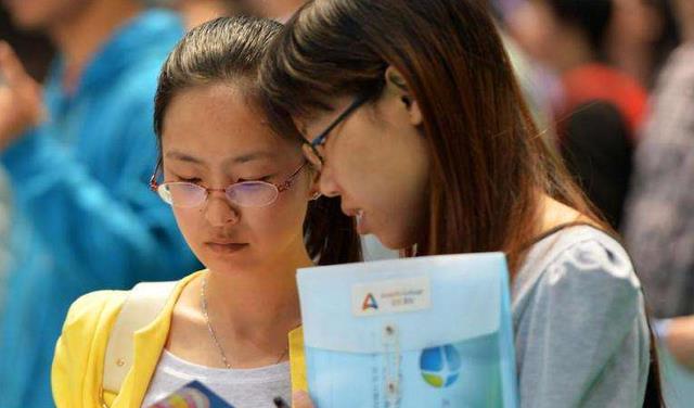 吴昕|吃亏才明白，“校招”与“社招”两者差距甚远，后悔当初的选择