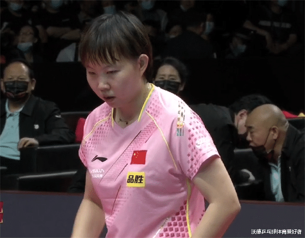 王艺迪|国乒大黑马打疯，3-0横扫李隼爱徒，勇夺铜牌，世界冠军毫无脾气