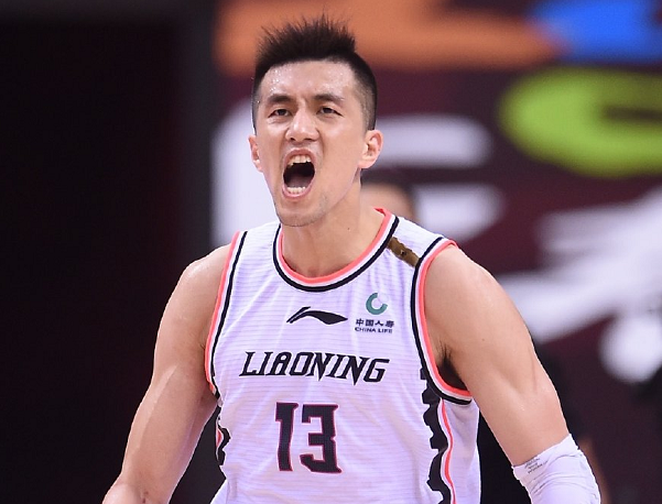 广东男篮|57+14！郭艾伦张镇麟打疯了，赵继伟阿伦附体，辽宁拒绝横扫！