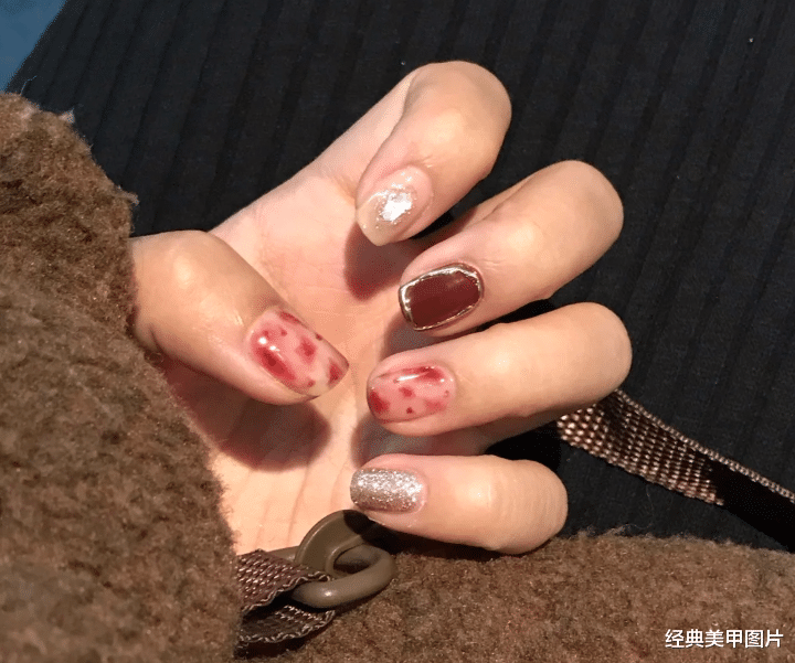 美甲|又一波适合黄黑皮的美甲,没有冷白皮,美甲来救场!