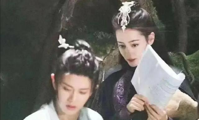 迪丽热巴|《驭鲛记》剧组路透：热巴生图没得挑！任嘉伦“睡袍”造型太抢眼