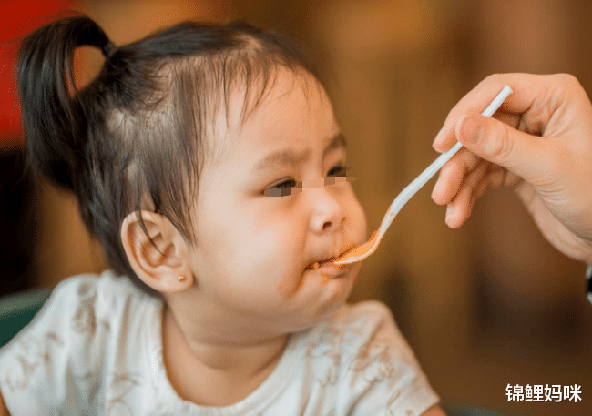 锦鲤妈咪|6个月是婴儿发育的“分界线”，家长注意宝娃的变化，正确看护