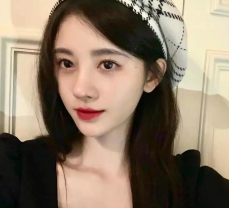 冯绍峰|脸显矮，但实际很高的6位明星，杨紫赵丽颖没啥，你能想到他185